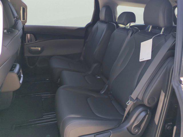 new 2025 Kia Carnival car, priced at $37,923