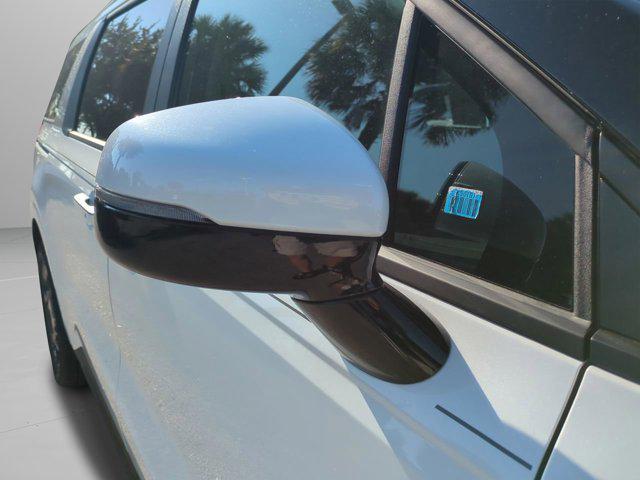 new 2026 Kia Carnival Hybrid car, priced at $43,116