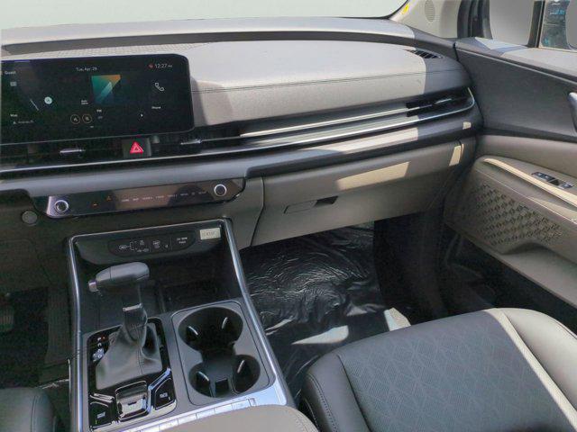 new 2025 Kia Carnival car, priced at $38,229