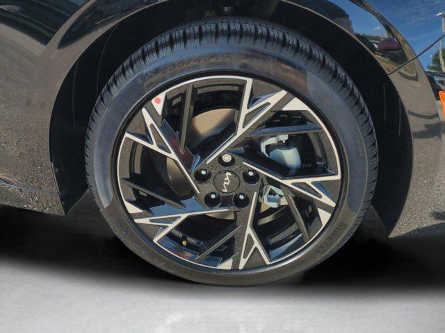 new 2025 Kia K5 car, priced at $28,494