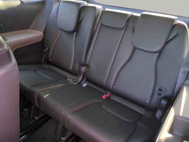 new 2025 Kia Carnival car, priced at $39,991