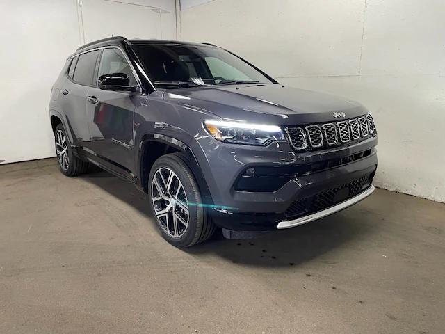 new 2024 Jeep Compass car, priced at $39,610