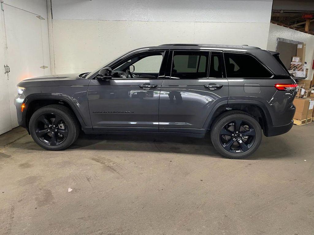 used 2023 Jeep Grand Cherokee car, priced at $34,999