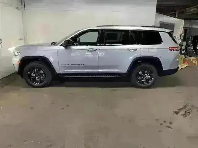 new 2024 Jeep Grand Cherokee L car, priced at $50,405