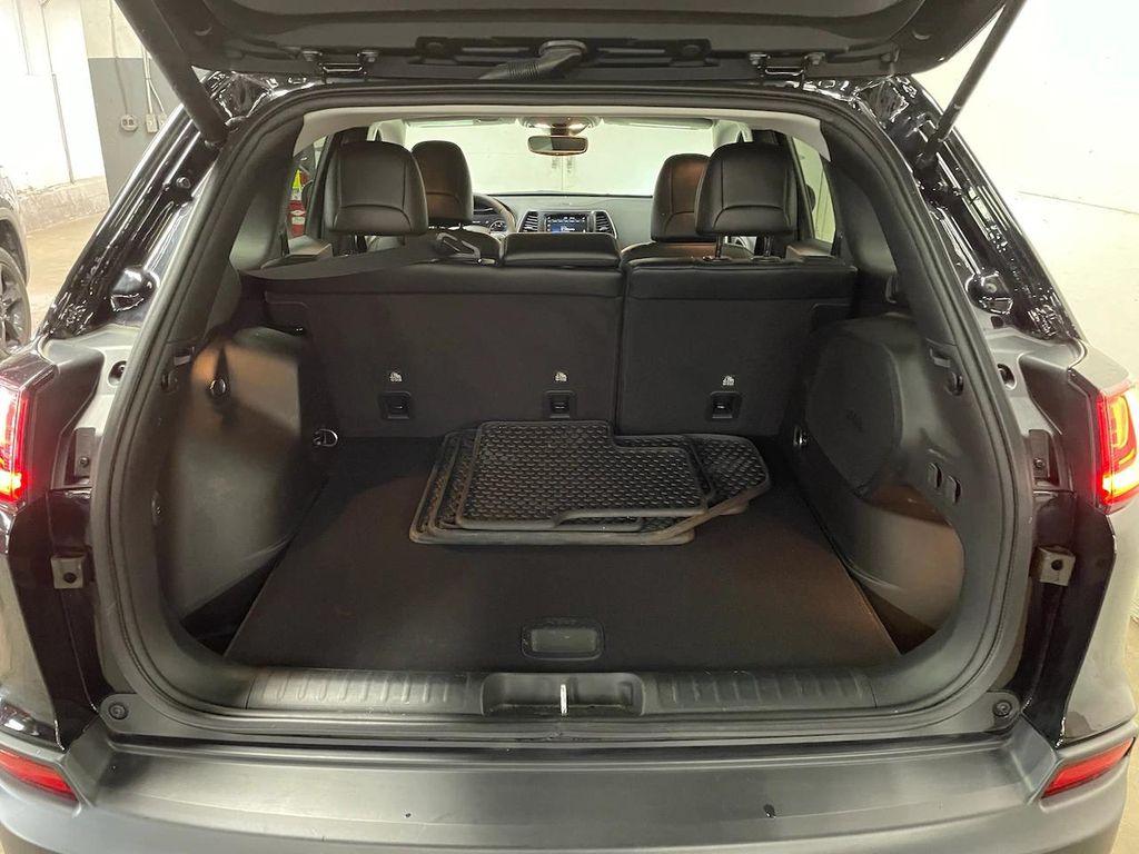 used 2022 Jeep Cherokee car, priced at $28,524