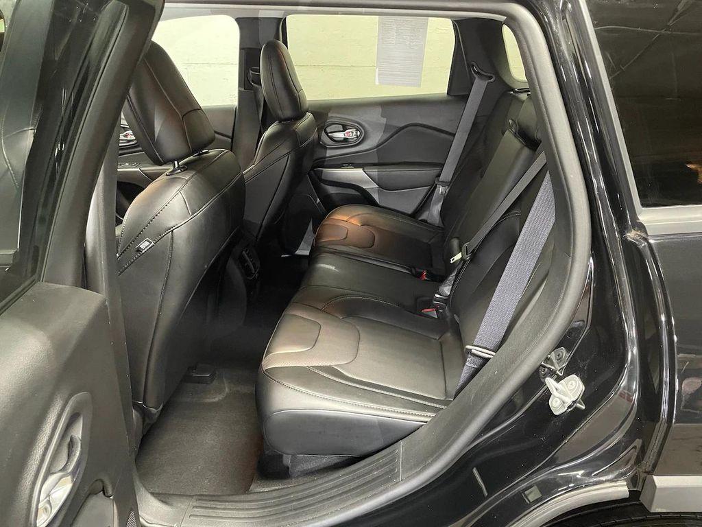 used 2022 Jeep Cherokee car, priced at $28,524