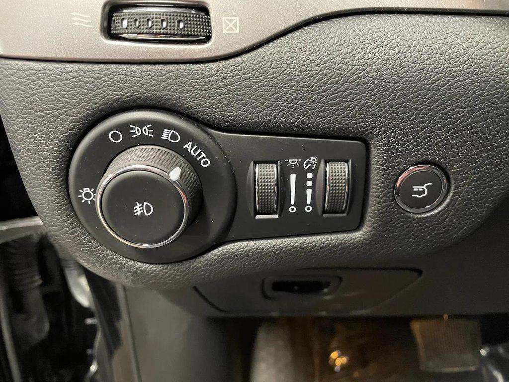 used 2022 Jeep Cherokee car, priced at $28,524