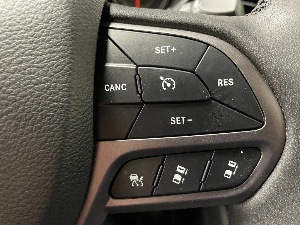 used 2022 Jeep Cherokee car, priced at $28,524