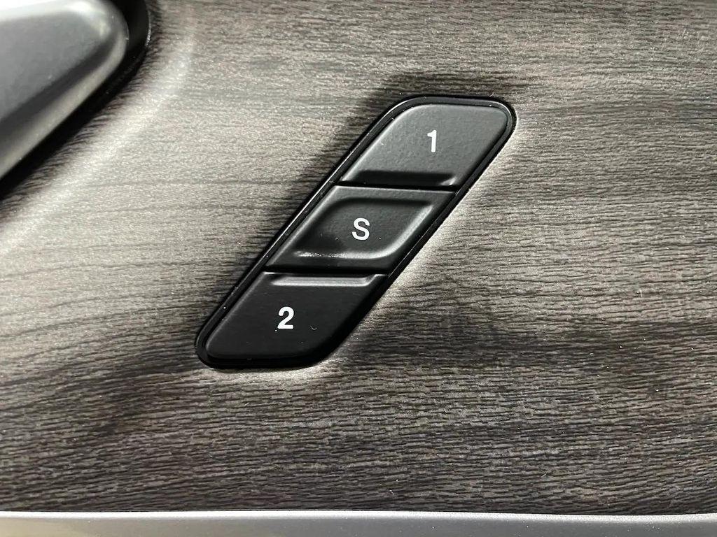 used 2022 Jeep Grand Cherokee car, priced at $33,954