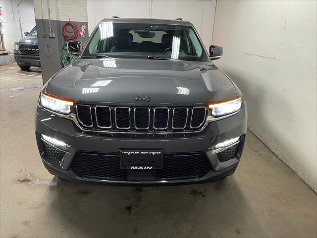 used 2022 Jeep Grand Cherokee car, priced at $34,999