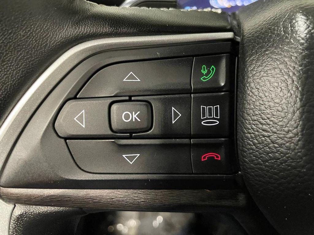 used 2022 Jeep Grand Cherokee car, priced at $33,954