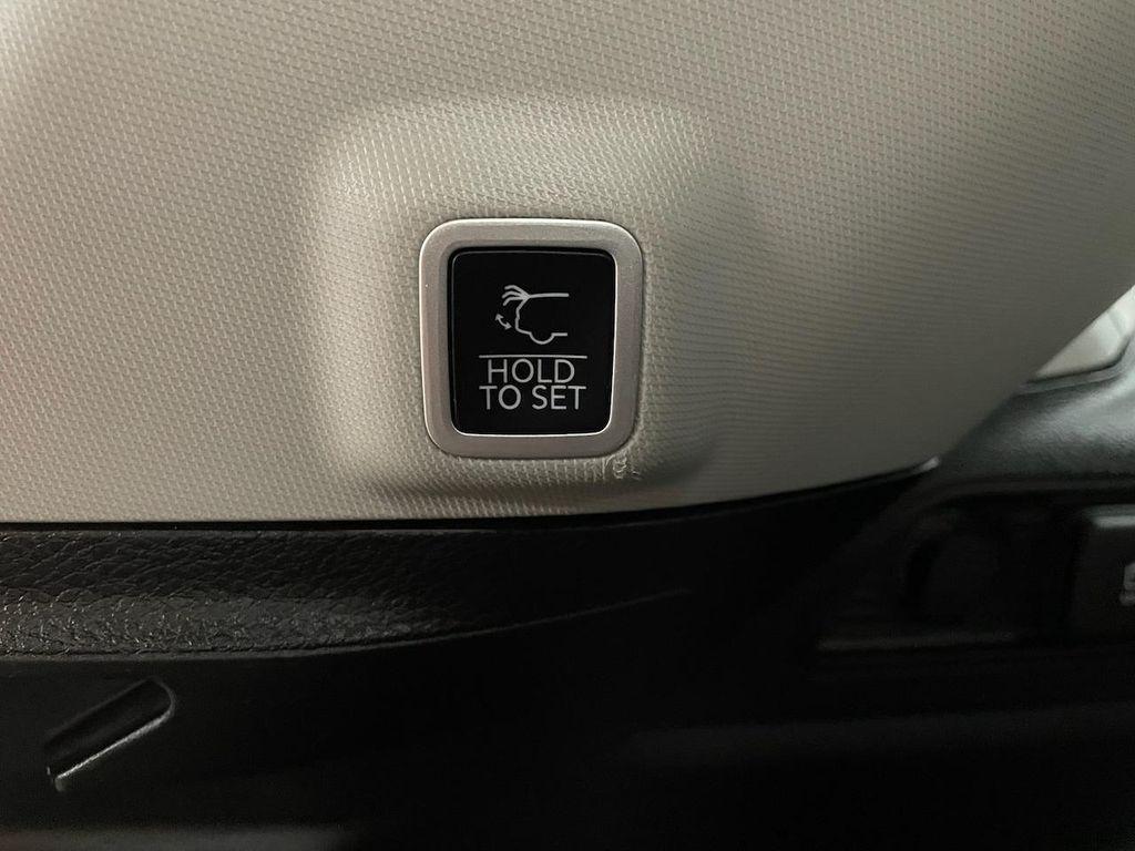 used 2022 Jeep Grand Cherokee car, priced at $33,954