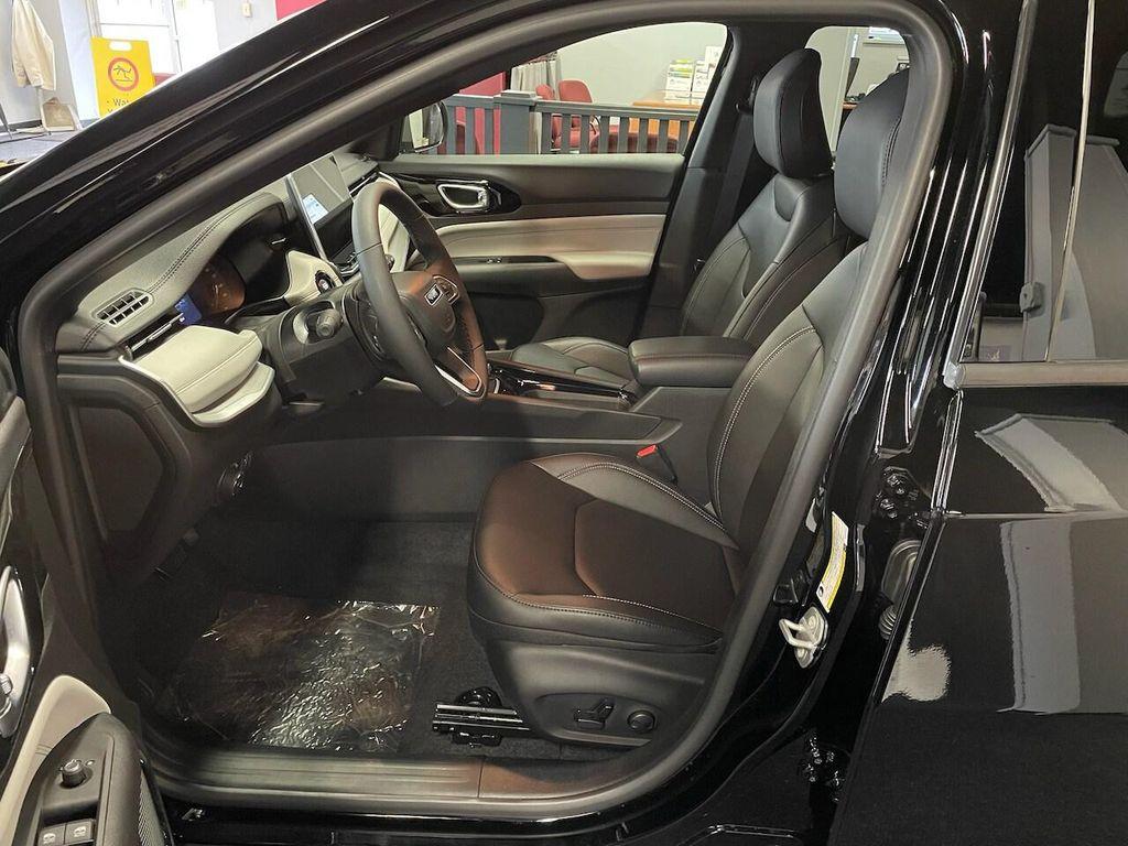 new 2025 Jeep Compass car, priced at $35,085