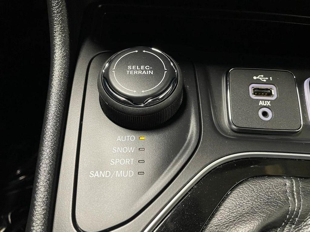 used 2022 Jeep Cherokee car, priced at $27,999