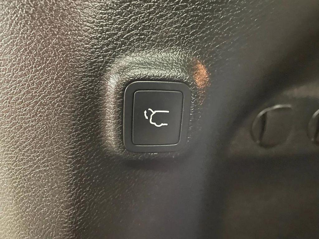 used 2022 Jeep Cherokee car, priced at $27,999