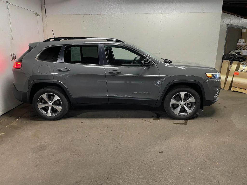 used 2022 Jeep Cherokee car, priced at $27,999