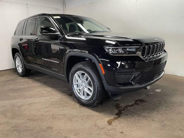 new 2024 Jeep Grand Cherokee car, priced at $43,175