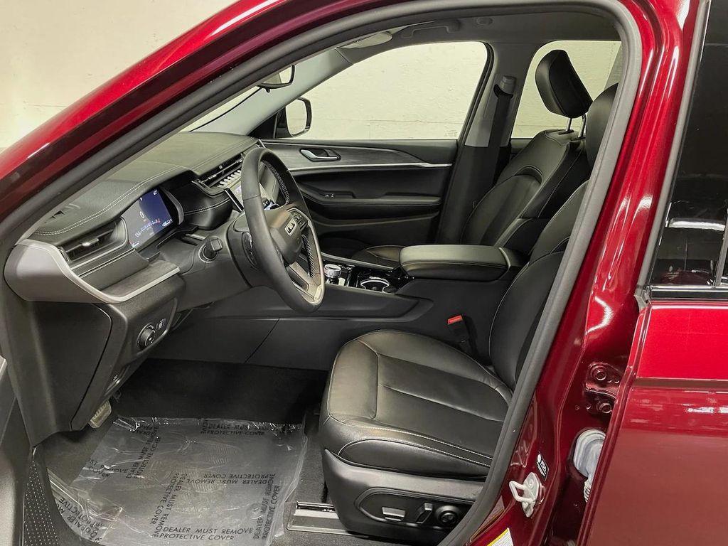 used 2023 Jeep Grand Cherokee car, priced at $37,999