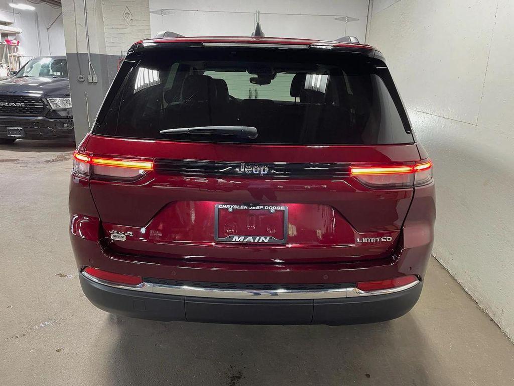 used 2023 Jeep Grand Cherokee car, priced at $37,999