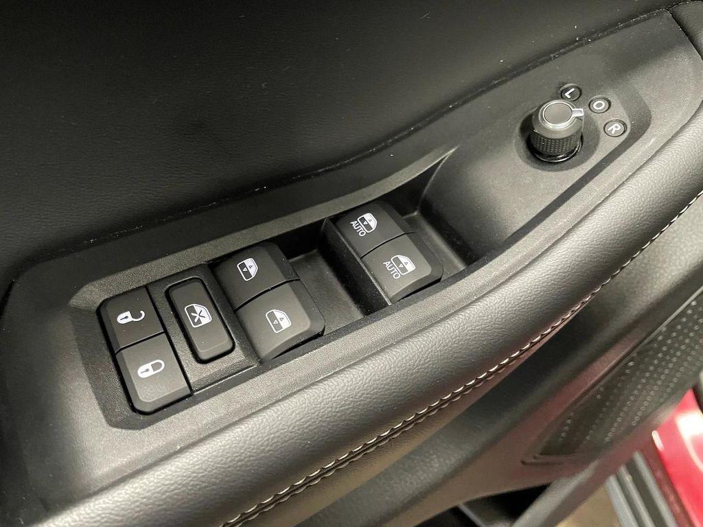 used 2023 Jeep Grand Cherokee car, priced at $37,999