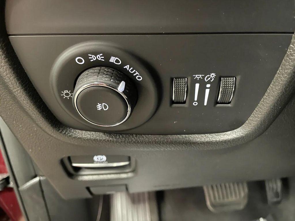 used 2023 Jeep Grand Cherokee car, priced at $37,999