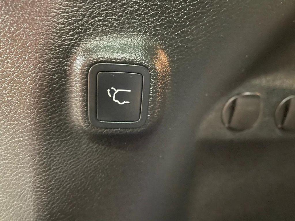 used 2022 Jeep Cherokee car, priced at $29,499