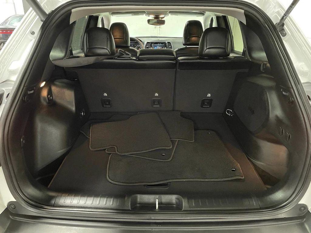 used 2022 Jeep Cherokee car, priced at $29,499