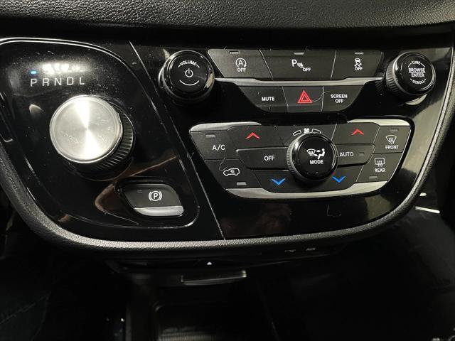 used 2020 Chrysler Pacifica car, priced at $27,999