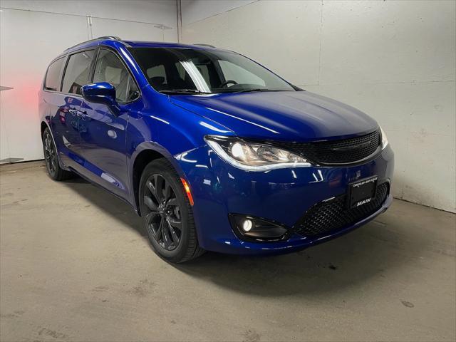 used 2020 Chrysler Pacifica car