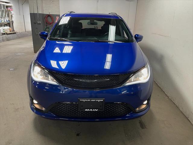 used 2020 Chrysler Pacifica car, priced at $27,999