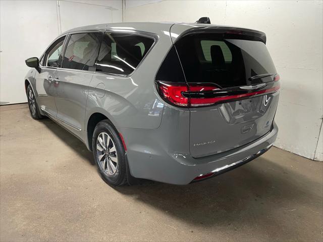 new 2023 Chrysler Pacifica Hybrid car, priced at $51,400