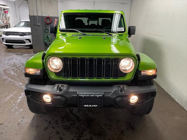 new 2025 Jeep Gladiator car, priced at $46,920