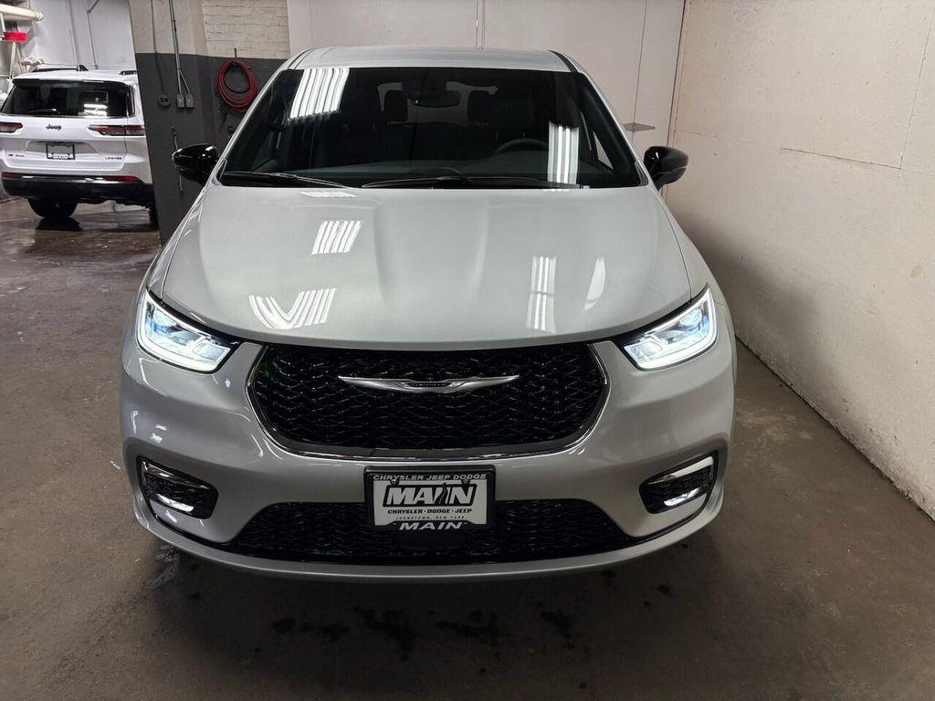 new 2026 Chrysler Pacifica car, priced at $49,355