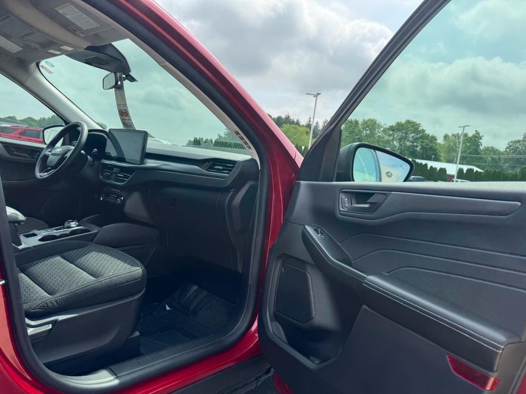 used 2025 Ford Escape car, priced at $27,709