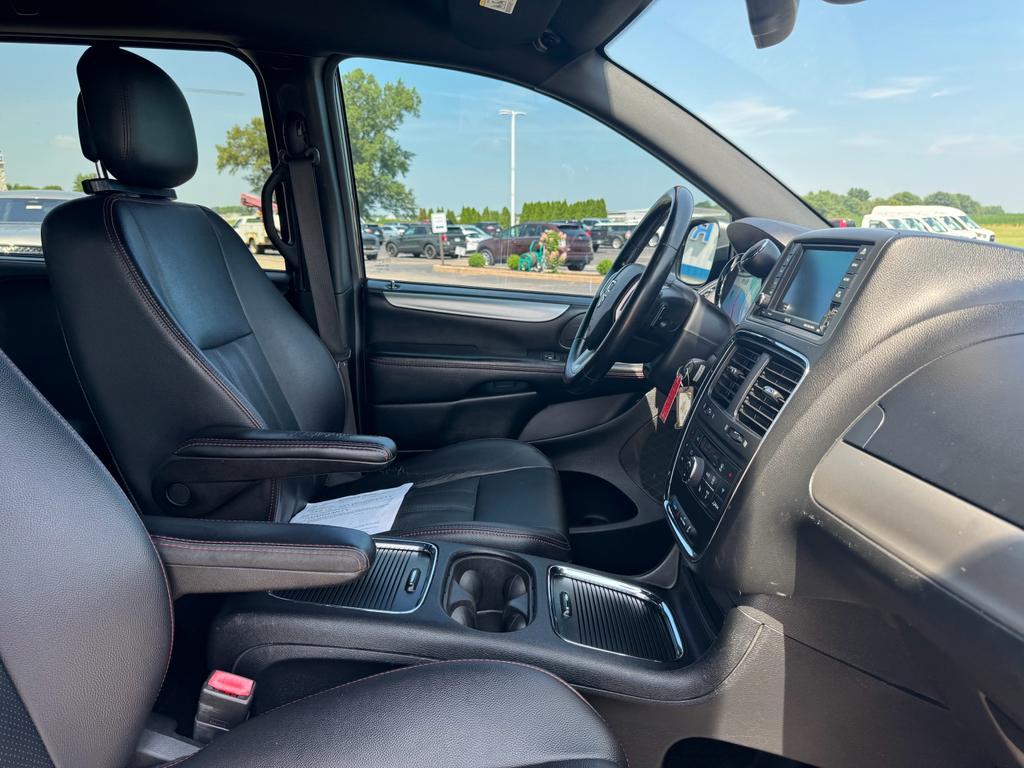 used 2019 Dodge Grand Caravan car, priced at $14,260