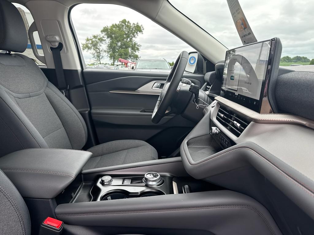 new 2025 Ford Explorer car, priced at $42,645