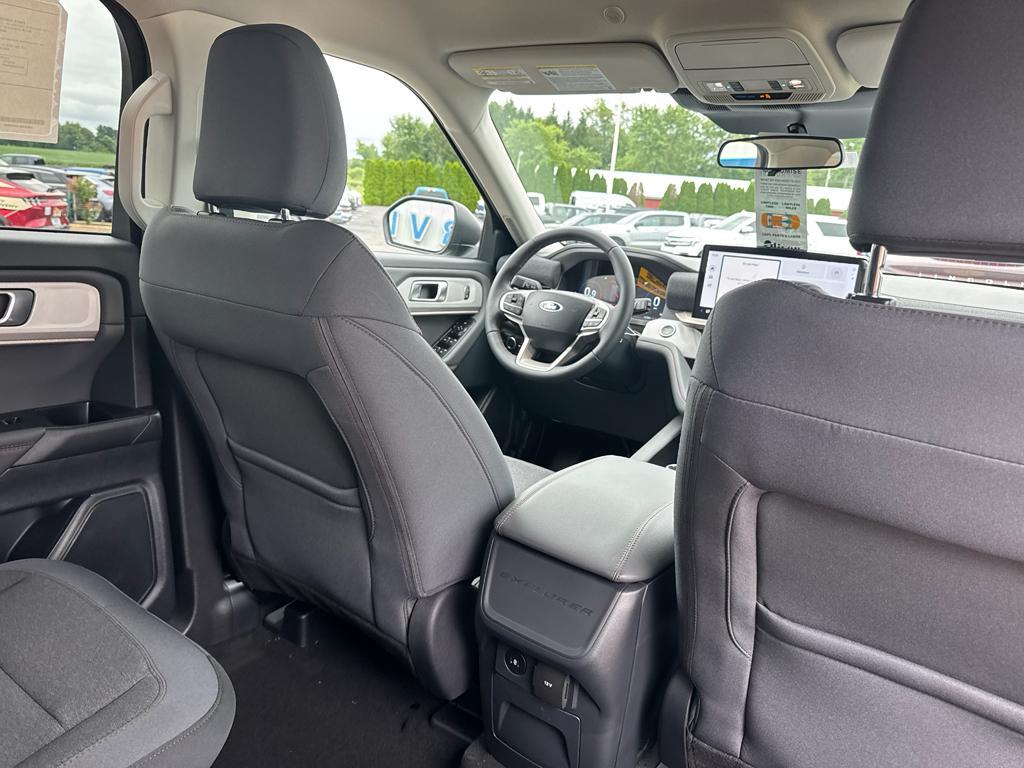 new 2025 Ford Explorer car, priced at $42,645