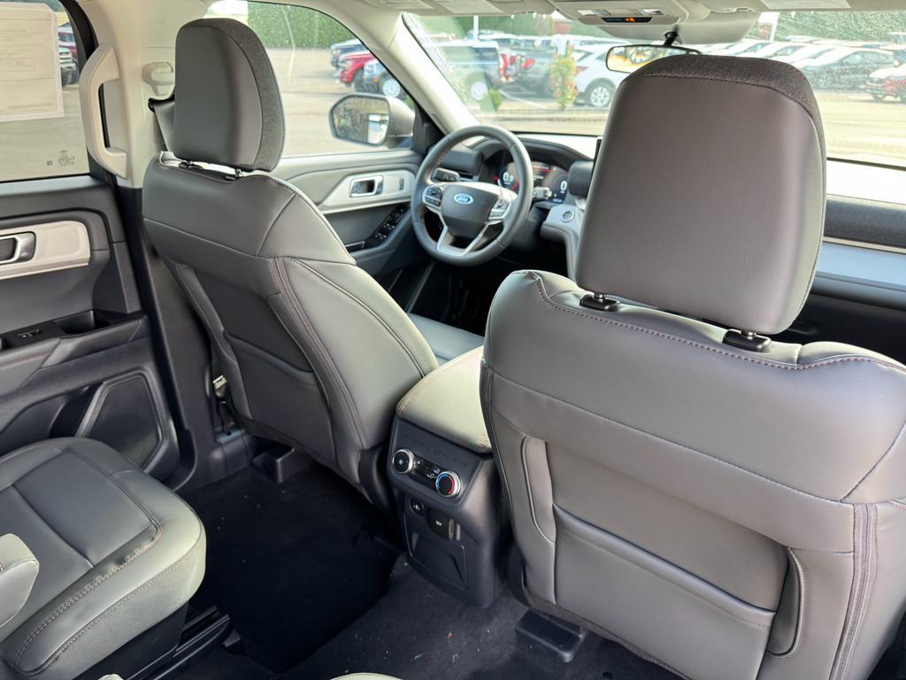 new 2025 Ford Explorer car, priced at $47,445