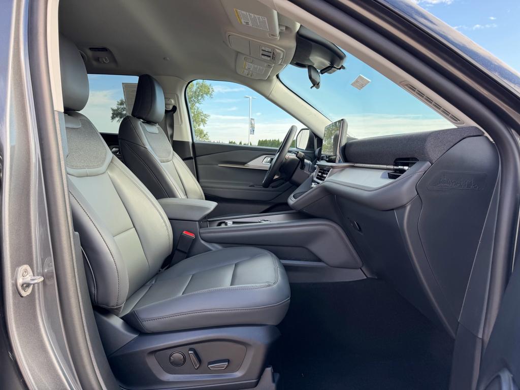 new 2025 Ford Explorer car, priced at $47,445