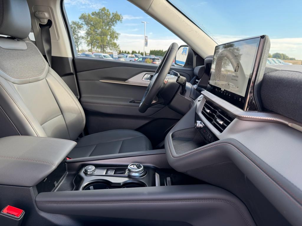 new 2025 Ford Explorer car, priced at $47,445