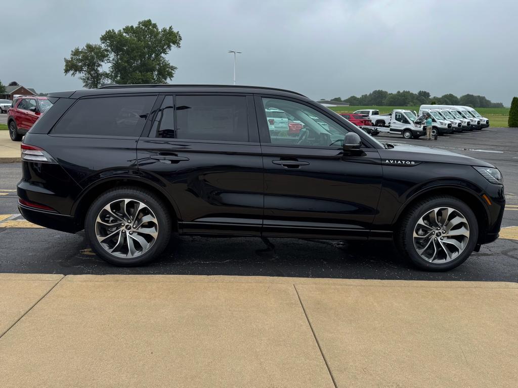 new 2025 Lincoln Aviator car, priced at $69,685