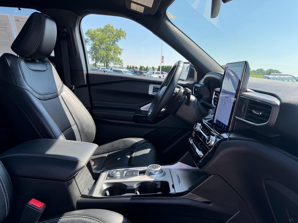 used 2022 Ford Explorer car, priced at $33,624