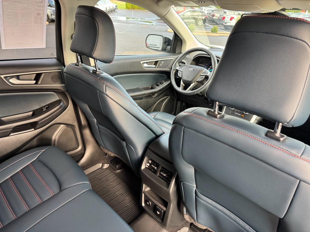used 2023 Ford Edge car, priced at $26,894