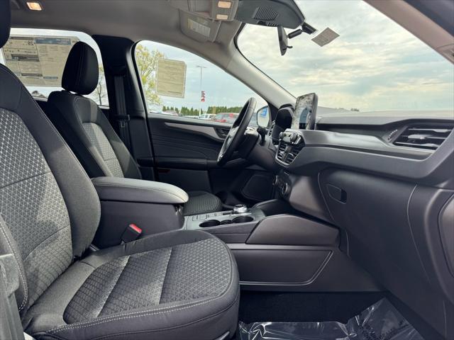 new 2025 Ford Escape car, priced at $30,576