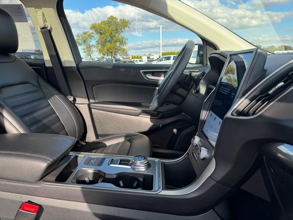 used 2024 Ford Edge car, priced at $28,226