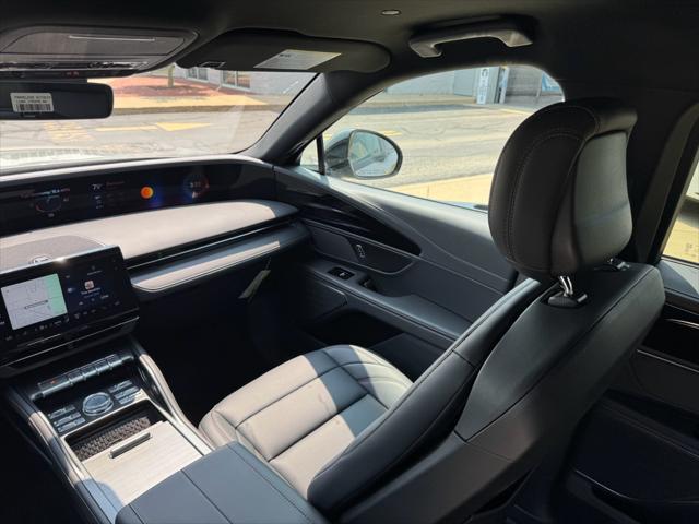 new 2025 Lincoln Nautilus car, priced at $54,246
