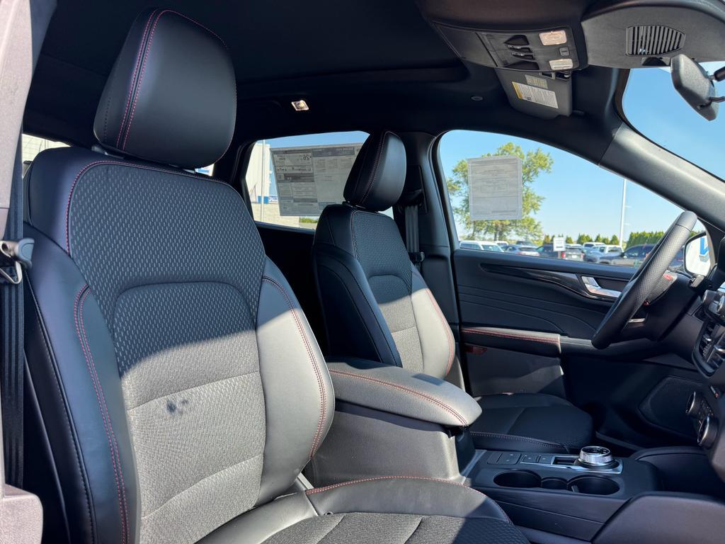 new 2025 Ford Escape car, priced at $37,225