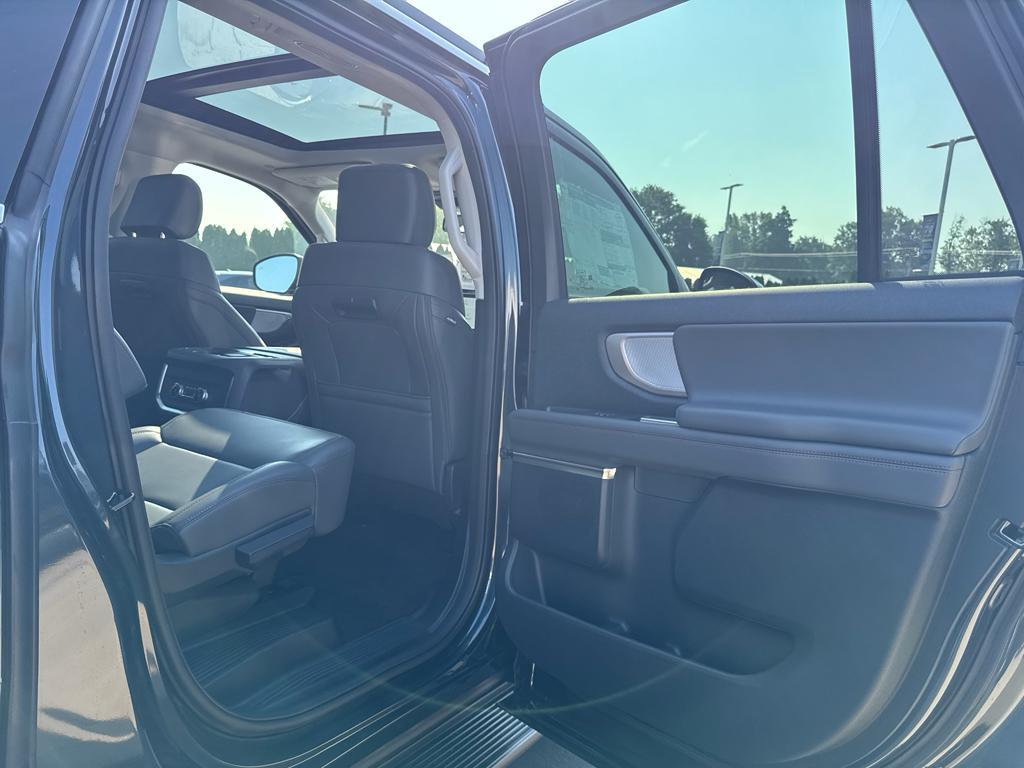 new 2025 Ford Expedition Max car, priced at $75,225