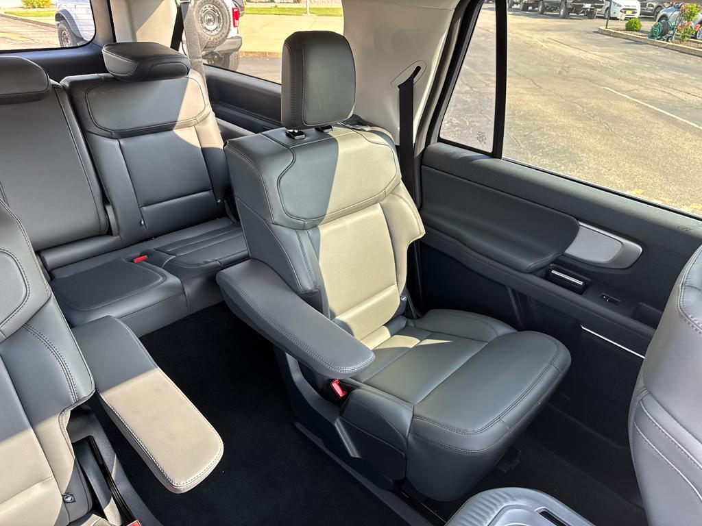 new 2025 Ford Expedition Max car, priced at $75,225