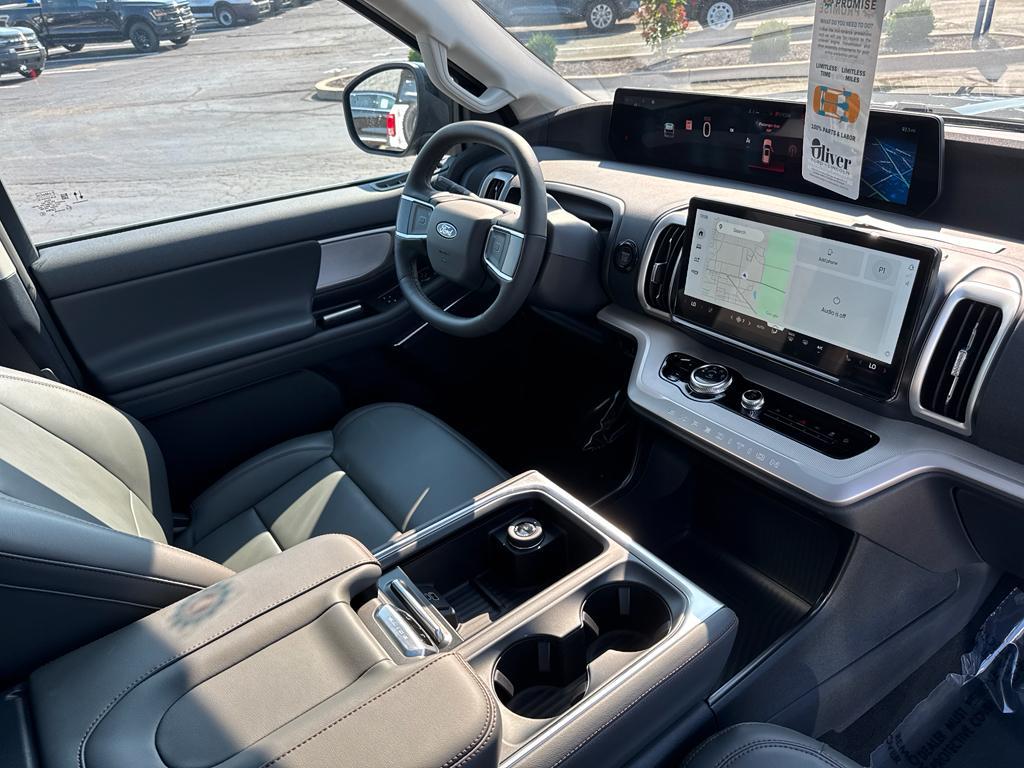 new 2025 Ford Expedition Max car, priced at $75,225